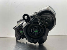 Load image into Gallery viewer, HEADLIGHT LAMP ASSEMBLY Volkswagen Routan 09 10 11 12 13 14 Right - NW488684
