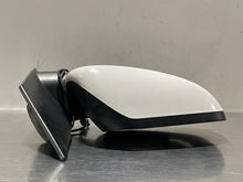 Load image into Gallery viewer, SIDE VIEW DOOR MIRROR Volkswagen Routan 09 10 11 12 13 14 Right - NW488556
