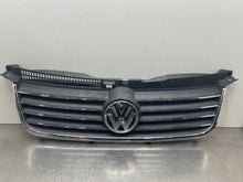Load image into Gallery viewer, GRILL Passat 2001 01 2002 02 2003 03 2004 04 05 Upper - NW489143
