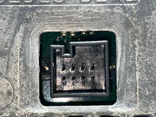 Load image into Gallery viewer, INFO-GPS SCREEN Mercedes-Benz E350 E550 E63 2010 10 2011 11 - NW489156
