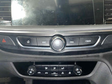 Load image into Gallery viewer, Radio Buick Regal 2018 - NW489234
