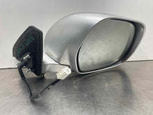 Load image into Gallery viewer, SIDE VIEW MIRROR Toyota 4 Runner Power Heated Right - NW489444
