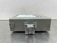 Load image into Gallery viewer, TRANSFER CASE CONTROL MODULE COMPUTER 4 Runner 2003-2009 - NW489422
