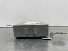Load image into Gallery viewer, TRANSFER CASE CONTROL MODULE COMPUTER 4 Runner 2003-2009 - NW489422
