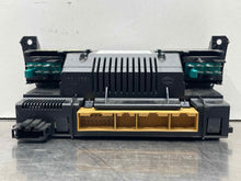 Load image into Gallery viewer, TEMPERATURE CONTROLS Audi A6 Allroad 2003 03 2004 04 2005 05 - NW489519
