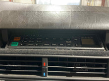 Load image into Gallery viewer, Cd Changer Mercedes SL320 SL500 SL600 1994 94 1995 95 1996 96 1997 97 1998 98 - NW489921
