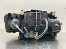 Load image into Gallery viewer, HEADLIGHT LAMP ASSEMBLY Audi A6 2002 02 2003 03 2004 04 Right - NW490748
