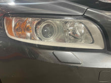 Load image into Gallery viewer, HEADLIGHT LAMP ASSEMBLY Volvo S40 V40 V50 08 09 10 11 Right - NW490750
