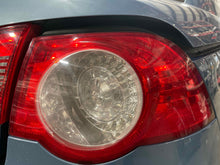 Load image into Gallery viewer, OUTER TAIL LIGHT LAMP Volkswagen EOS 07 08 09 10 11 Right - NW491310
