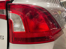 Load image into Gallery viewer, OUTER TAIL LIGHT LAMP Volvo S60 XC60 11 12 13 14 15 Right - NW491312
