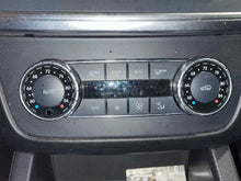 Load image into Gallery viewer, FRONT TEMPERATURE CONTROLS Gl350 Gl450 Gl550 GL63 AMG GLE300d 14-17 - NW491768
