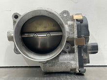 Load image into Gallery viewer, THROTTLE BODY Escaldes Silverado Tahoe Hummer Sierra 2500 Pickup 2009 09 10 11 - NW492923
