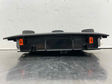 Load image into Gallery viewer, Temperature Controls Jeep Cherokee 2019 - NW493930
