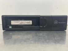 Load image into Gallery viewer, CD CHANGER C240 C320 C230 2001 01 2002 02 03 04 05 06 - NW495011
