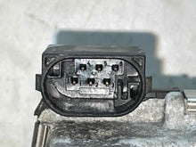 Load image into Gallery viewer, THROTTLE BODY CLK430 CLK500 ML500 SL55 01 - 06 - NW495092
