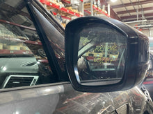 Load image into Gallery viewer, Side View Door Mirror  DISCOVERY SPORT 2017 - NW495288

