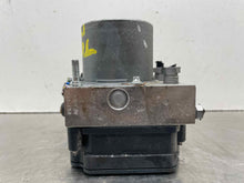 Load image into Gallery viewer, ABS Pump Jaguar XE 2017 - NW496215
