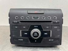 Load image into Gallery viewer, RADIO Honda CR-V 2012 12 2013 13 2014 14  AM FM CD - NW497020
