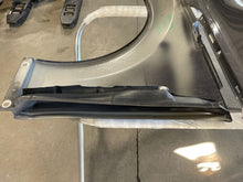 Load image into Gallery viewer, FRONT FENDER C230 C250 C300 C350 C63 2008-2015 Right - NW445984
