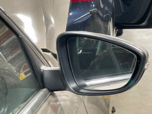 Load image into Gallery viewer, SIDE VIEW DOOR MIRROR Volkswagen Passat 16 17 18 19 20 Right - NW497287
