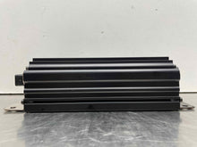 Load image into Gallery viewer, AMPLIFIER Porsche Cayenne 2006 06 - NW498429

