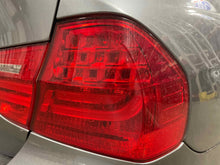 Load image into Gallery viewer, OUTER TAIL LIGHT LAMP BMW 323i 328i 335i M3 09 10 11 Right - NW498873
