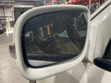 Load image into Gallery viewer, SIDE VIEW DOOR MIRROR E350 E550 E280 E300 E320 E63 07 08 09 Left - NW499644
