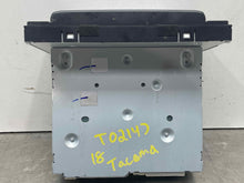 Load image into Gallery viewer, Radio Toyota Tacoma 2018 - NW500027
