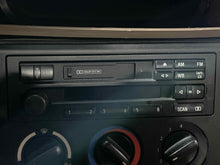 Load image into Gallery viewer, Radio BMW 318i 328i z3 m3 1996 96 1997 97 - NW500015
