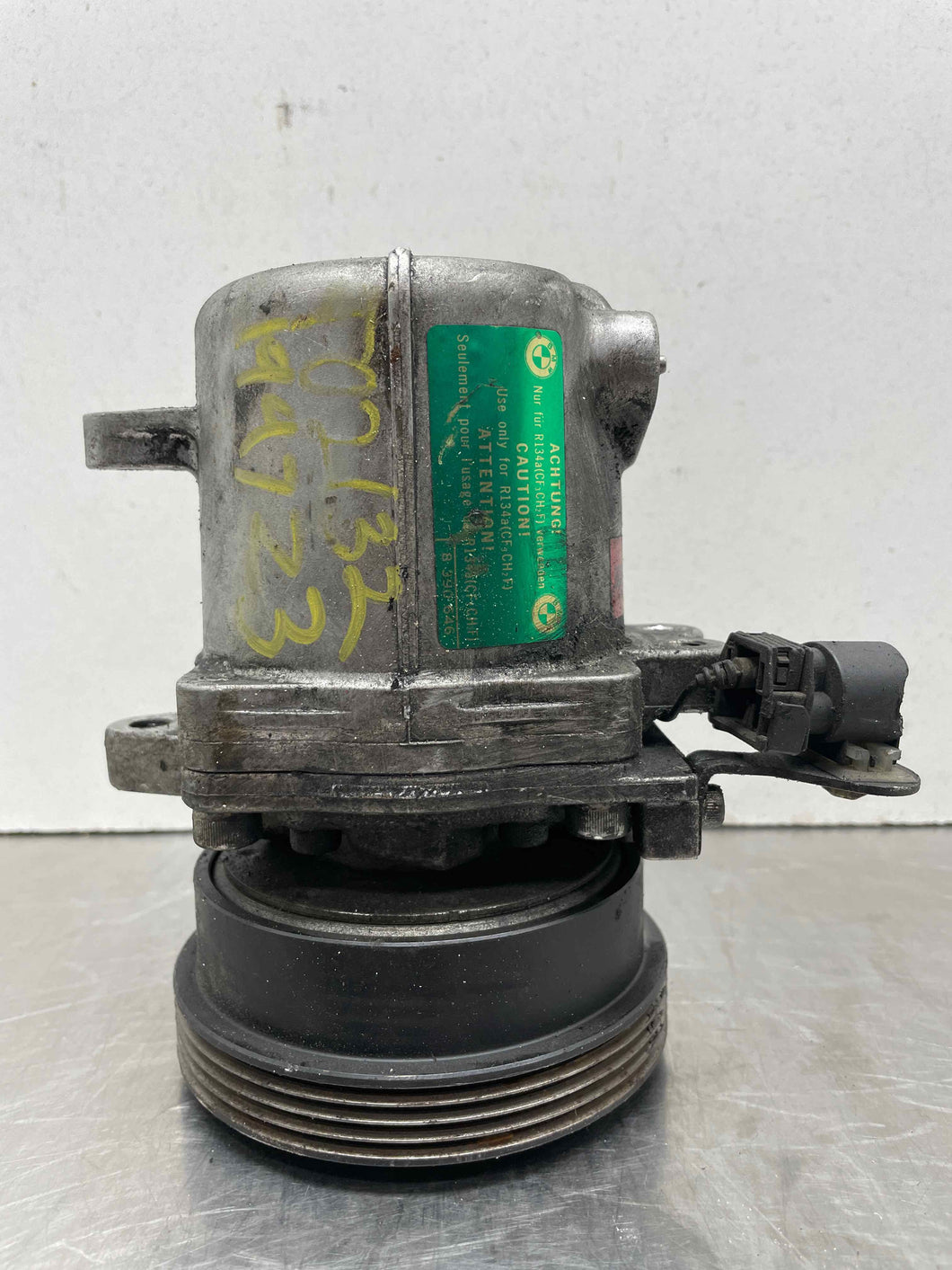 AC COMPRESSOR BMW 318i 325i Z3 1994 94 95 96 97 98 - NW499604