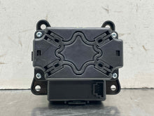Load image into Gallery viewer, RADIO E250 Van CLS400 CLS550 E300 E350 E400 E550 E63 15 16 - NW500970
