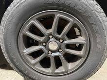 Load image into Gallery viewer, WHEEL RIM Grand Cherokee 18 19 20 17x8 ALUM 17x8, 5 lug, 5" - NW501224
