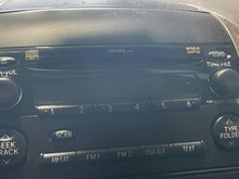 Load image into Gallery viewer, Info-Gps Screen Toyota Sienna 2008 - NW501539
