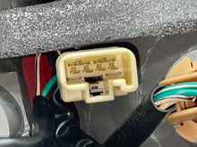 Load image into Gallery viewer, OUTER TAIL LIGHT LAMP Toyota Sienna 06 07 08 09 10 Right - NW501691
