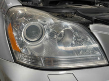 Load image into Gallery viewer, HEADLIGHT LAMP ASSEMBLY Gl350 Gl450 Gl550 2011 11 2012 12 Right - NW502012
