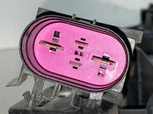 Load image into Gallery viewer, RADIATOR FAN ASSEMBLY Audi A6 2005 05 2006 06 2007 07 2008 08 09 10 11 - NW502472
