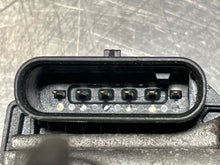 Load image into Gallery viewer, THROTTLE BODY Charger Challenger Avenegr 2011 11 3.6L - NW504357
