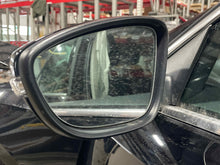 Load image into Gallery viewer, Side View Door Mirror Volkswagen Passat 2016 - NW503557
