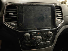Load image into Gallery viewer, Radio  GRAND CHEROKEE 2019 - NW505271
