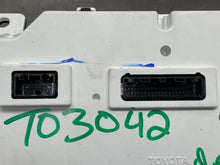 Load image into Gallery viewer, Speedometer Cluster  HIGHLANDER 2017 - NW505352
