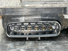Load image into Gallery viewer, THROTTLE BODY Acura MDX ZDX 2010 10 2011 11 2012 12 2013 13 - NW505883
