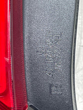 Load image into Gallery viewer, TAIL LIGHT LAMP ASSEMBLY Regal 2011 11 2012 12 2013 13 Left - NW506537
