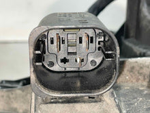 Load image into Gallery viewer, RADIATOR FAN ASSEMBLY BMW 530i 545i 525i 750i 2004 04 2005 05 2006 06 07 08 - 10 - NW506844

