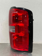 Load image into Gallery viewer, [INVENTORYCAR_YEAR_MAKE_MODEL] TAIL LIGHT LAMP ASSEMBLY Right - NW507938
