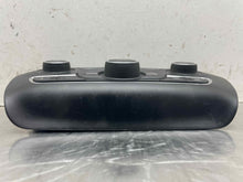 Load image into Gallery viewer, Temperature Controls Jeep Cherokee 2015 - NW507760
