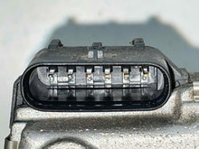 Load image into Gallery viewer, THROTTLE BODY Charger Challenger Avenegr 2011 11 3.6L - NW507927
