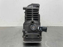 Load image into Gallery viewer, SUSPENSION AIR COMPRESSOR PUMP Vanden Pl XJ XJL XJR 2010-2014 - NW508386
