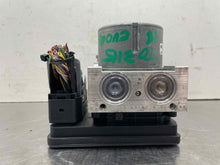 Load image into Gallery viewer, ABS ANTI-LOCK BRAKE PUMP Land Rover Evoque 2017 17 2018 18 - NW509418
