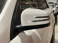 Load image into Gallery viewer, [INVENTORYCAR_YEAR_MAKE_MODEL] SIDE VIEW DOOR MIRROR Left - NW509589
