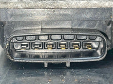 Load image into Gallery viewer, THROTTLE BODY Camry Highlander Rav 4 Avalon 05 06 - 10 - NW511663
